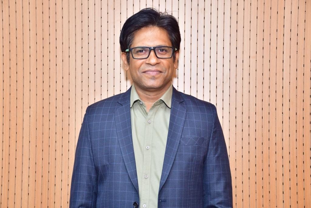 Dr Nitesh
