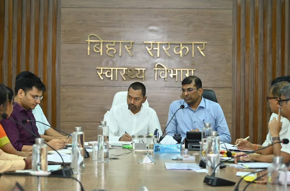 Strengthening Pharmaceutical Research, Drug Testing and Healthcare Standards in Bihar- The establishment of the state-of-the-art Drug Testing Laboratory and Alcohol and Drug Testing Facility (ADF) in Patna was reviewed. The initiative aims to strengthen drug quality assurance, pharmaceutical research, innovation, and skill development in Bihar. The expertise and technical support of NIPER Hajipur will further enhance training, research, and capacity-building activities in these areas. The compliance of nursing colleges with prescribed standards will also be assessed through physical inspections. Hon’ble Health Minister Shri Nishant Kumar has constituted a committee and directed it to conduct on-site inspections of nursing colleges to verify compliance with the required norms and standards.